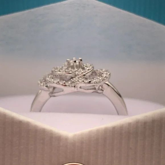 Brilliant White Sapphire Open Floral Sterling silver 925 Ring Size 7 - Picture 5 of 10